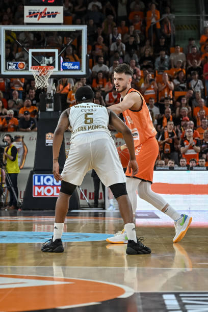 在激烈的国 在激烈的国