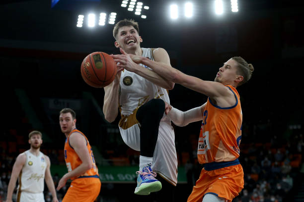 这位效力于 这位效力于